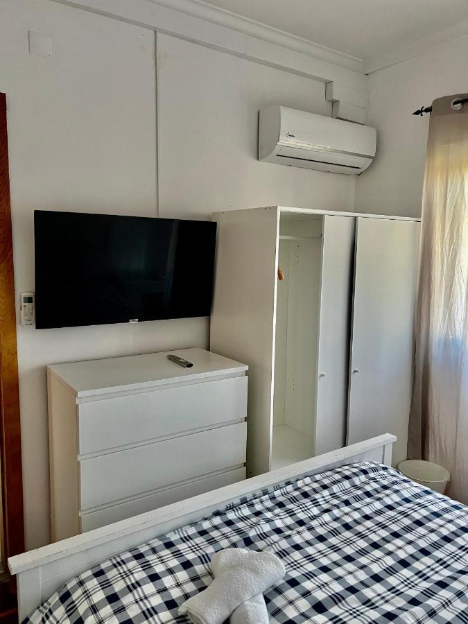 Alvidy Apartment Келуш Екстериор снимка
