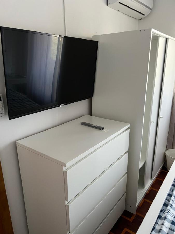 Alvidy Apartment Келуш Екстериор снимка