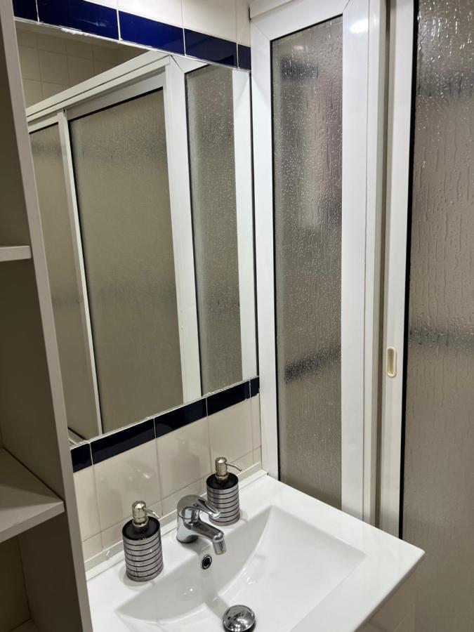 Alvidy Apartment Келуш Екстериор снимка